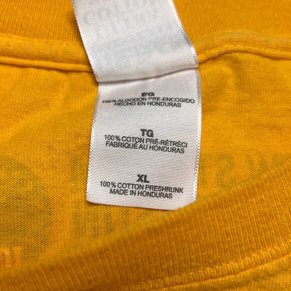 Iowa Hawkeyes Homecoming T-Shirt Yellow Flying Herky 2006 Mens XL College Gildan - Picture 7 of 8